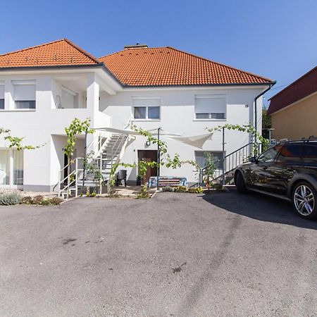 Deli Terasz B Apartman Free Parking, Self-Check-In Anytime Győr Zewnętrze zdjęcie