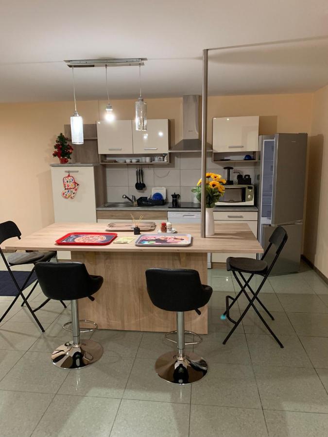 Apartament Deli Terasz B Apartman Free Parking, Self-Check-In Anytime Győr Zewnętrze zdjęcie