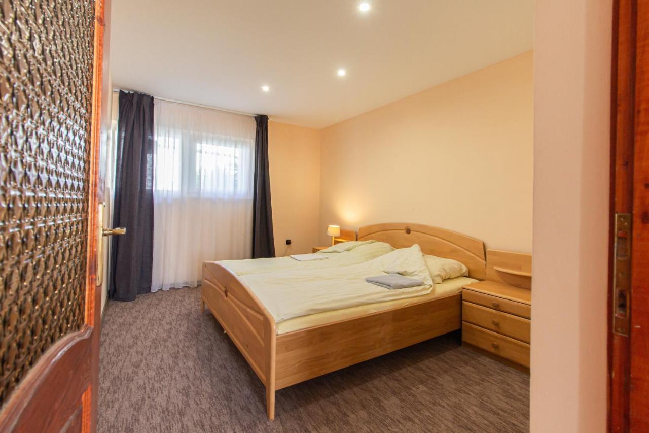 Deli Terasz B Apartman Free Parking, Self-Check-In Anytime Győr Zewnętrze zdjęcie