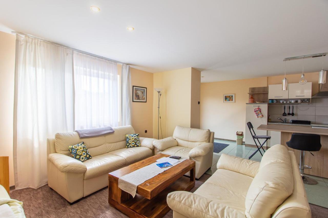 Deli Terasz B Apartman Free Parking, Self-Check-In Anytime Győr Zewnętrze zdjęcie